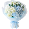 Букет с голубой гортензией и белыми хризантемами «Легкость неба»